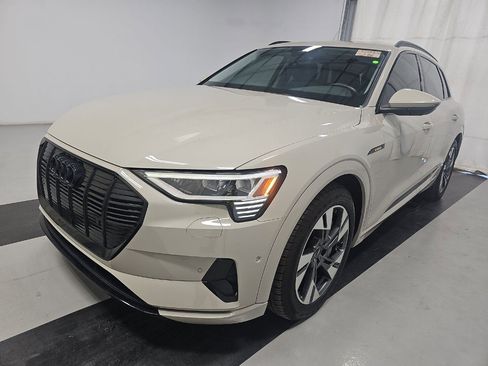 Used 2021 Audi e-tron Premium w/ Convenience Plus Package AWD/4WD image 1