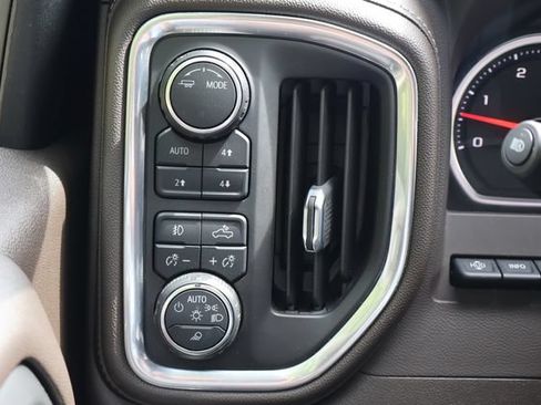 Used 2022 Chevrolet Silverado 2500 LTZ w/ LTZ Premium Package AWD/4WD image 17