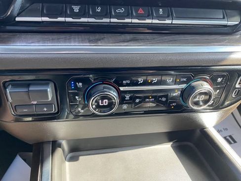 Used 2024 Chevrolet Silverado 2500 LTZ w/ LTZ Convenience Package AWD/4WD image 18