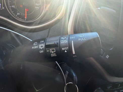 Used 2017 Jeep Cherokee Latitude FWD image 15