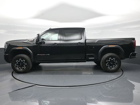 Used 2025 GMC Sierra 2500 AT4X image 12
