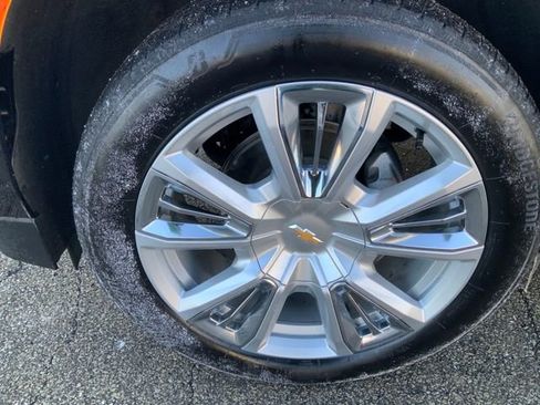 Used 2024 Chevrolet Tahoe High Country image 10