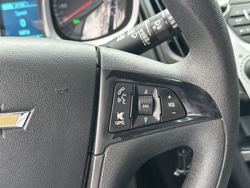 Used 2016 Chevrolet Equinox LS image 25