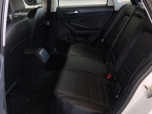 Certified 2023 Volkswagen Jetta SE FWD image 10
