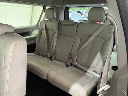Used 2024 Jeep Wagoneer L Series II w/ Flexible Seating Group AWD/4WD image 25