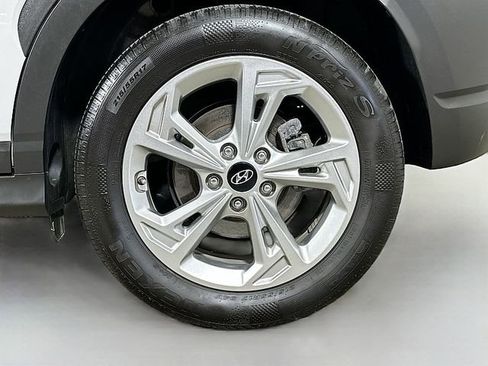 Used 2023 Hyundai Kona SEL AWD/4WD image 30
