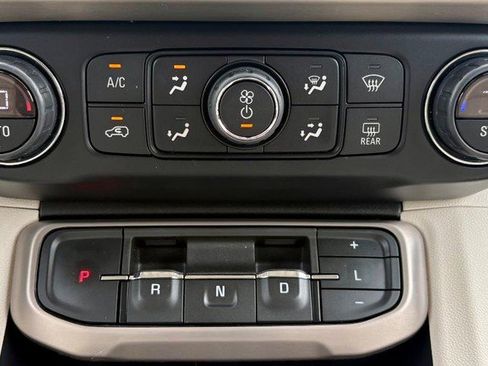Used 2021 GMC Acadia Denali w/ Denali Ultimate Package AWD/4WD image 31