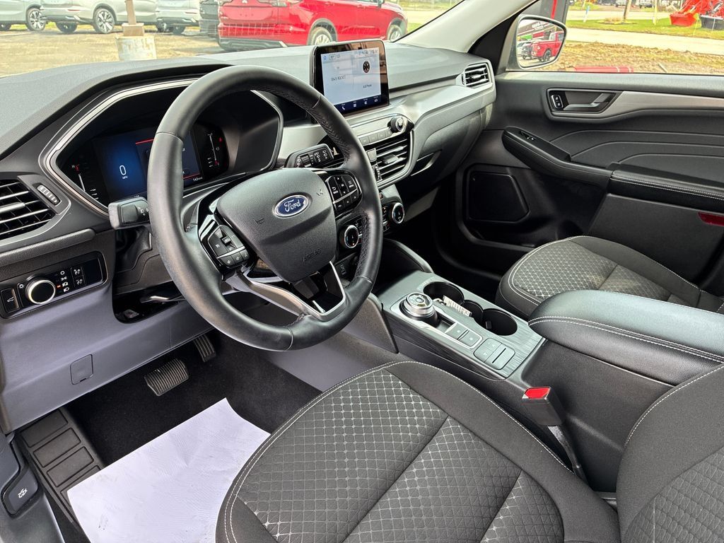 Used 2023 Ford Escape Active AWD/4WD image 15