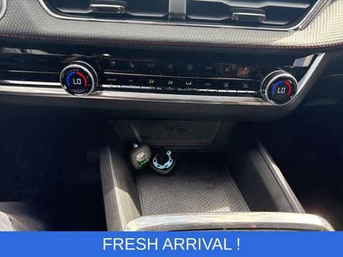 Used 2025 Chevrolet Equinox RS w/ Safety and Technology Package image 6