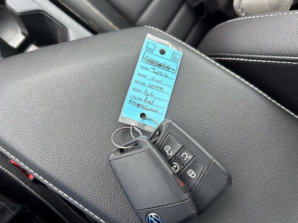 Used 2023 Volkswagen Jetta SE w/ Panoramic Sunroof Package FWD image 48