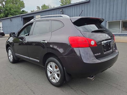 Used 2013 Nissan Rogue SV AWD/4WD image 6