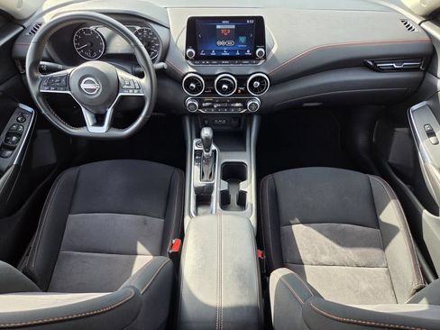 Used 2025 Nissan Sentra SR FWD image 12
