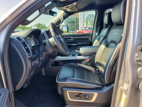 Used 2025 RAM 1500 Laramie w/ Sport Appearance Package AWD/4WD image 19