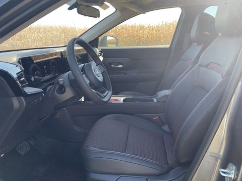 New 2026 Nissan Kicks SR w/ SR Premium Package image 9