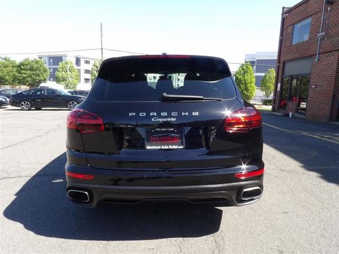 Used 2016 Porsche Cayenne image 4