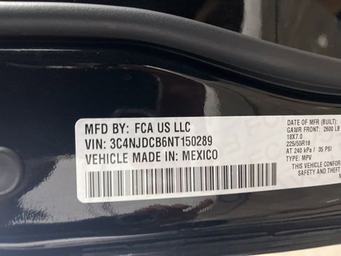 Used 2022 Jeep Compass Limited image 37