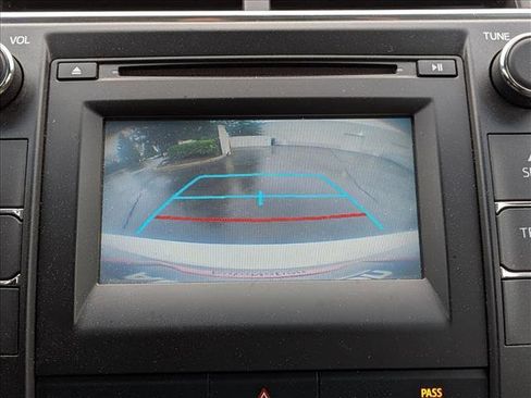 Used 2015 Toyota Camry LE image 13