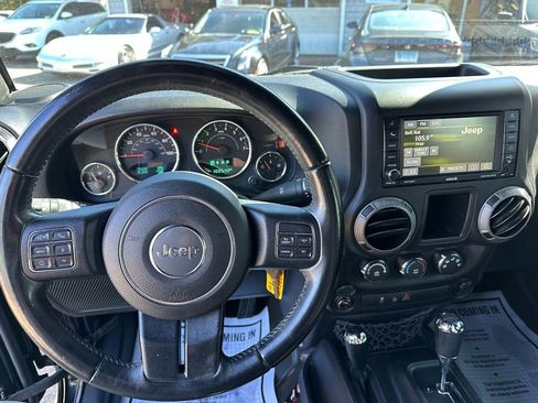 Used 2016 Jeep Wrangler Unlimited Sport w/ Connectivity Group image 13