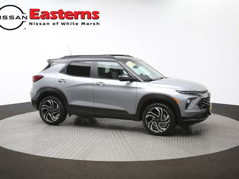 Used 2024 Chevrolet TrailBlazer RS w/ Driver Confidence Package image 88