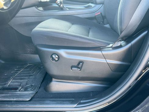 Used 2023 Dodge Durango SXT image 11