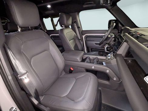 New 2026 Land Rover Defender 110 X-Dynamic SE AWD/4WD image 57