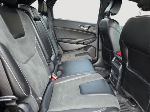 Used 2021 Ford Edge ST image 13