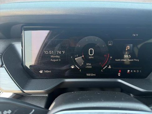 Used 2024 GMC Acadia Elevation w/ Luxury Package FWD image 11