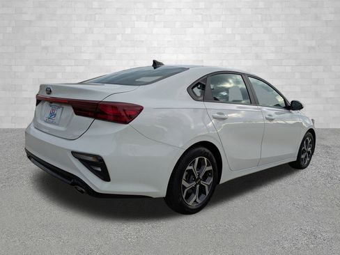 Used 2021 Kia Forte LXS image 2