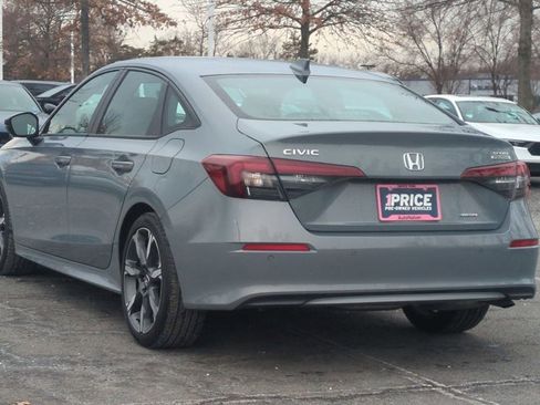 Used 2025 Honda Civic Sport Touring image 8