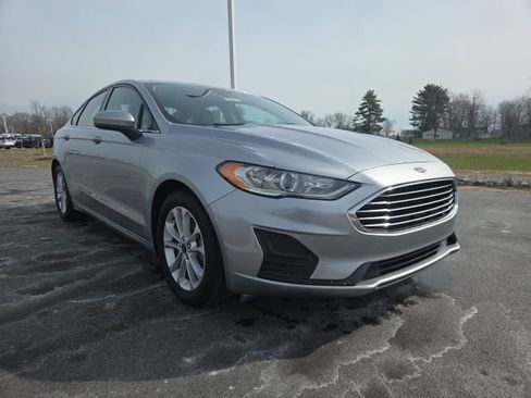 Used 2020 Ford Fusion SE FWD image 1