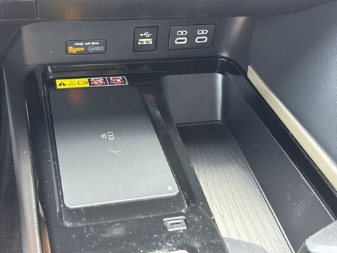 Used 2025 Toyota Camry XSE FWD image 27