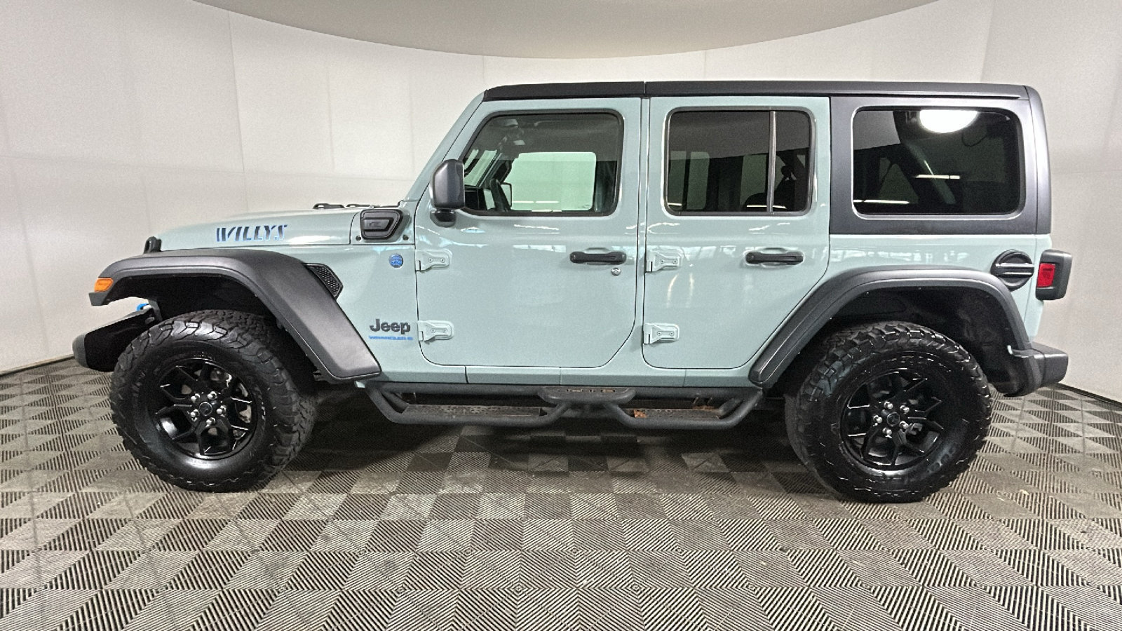 Used 2024 Jeep Wrangler Unlimited AWD/4WD image 7