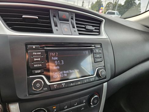 Used 2015 Nissan Sentra SR FWD image 22