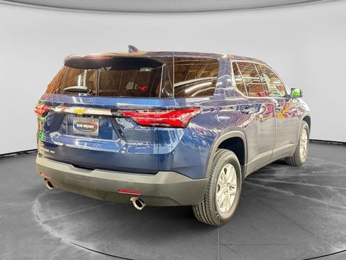 Used 2022 Chevrolet Traverse LS AWD/4WD image 3