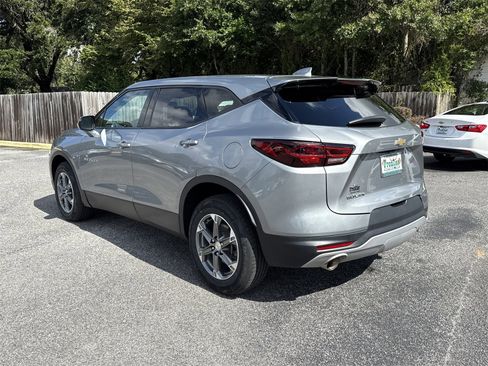 Used 2023 Chevrolet Blazer LT w/ Driver Confidence Package image 3