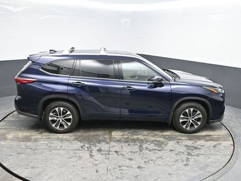 Used 2022 Toyota Highlander XLE image 33