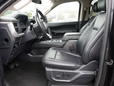 Used 2024 Ford Expedition XLT AWD/4WD image 22