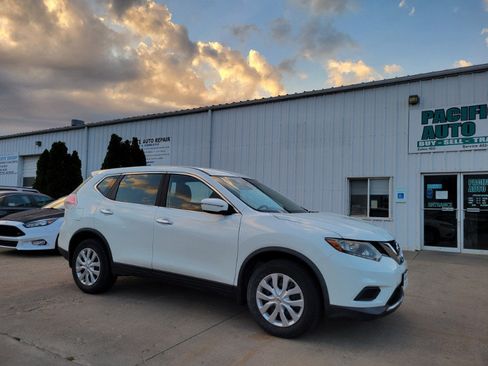 Used 2015 Nissan Rogue S FWD image 9