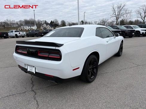 Used 2023 Dodge Challenger SXT image 6