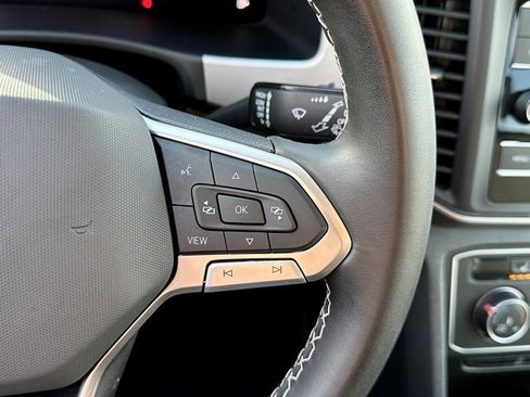 Used 2023 Volkswagen Atlas SE image 34