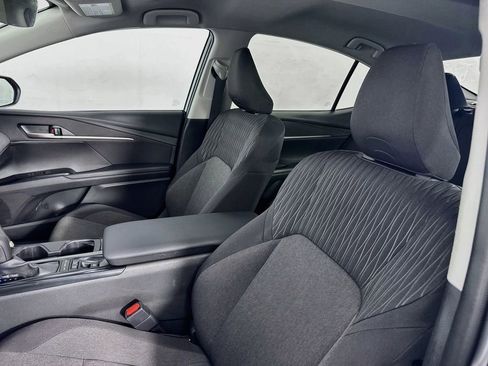 Used 2025 Toyota Camry LE FWD image 36