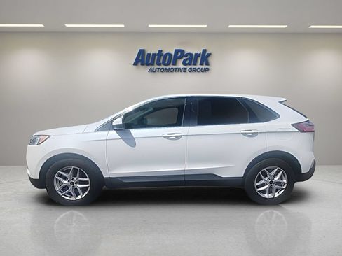 Used 2024 Ford Edge SEL w/ Convenience Package AWD/4WD image 4