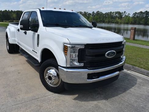 Used 2018 Ford F350 XL w/ Power Equipment Group AWD/4WD image 2