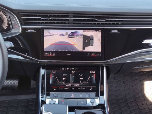 Certified 2025 Audi Q7 2.0T Premium w/ Convenience Package image 28