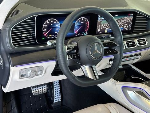 New 2026 Mercedes-Benz GLS 450 4MATIC image 21