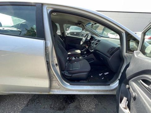 Used 2013 Kia Rio LX FWD image 28