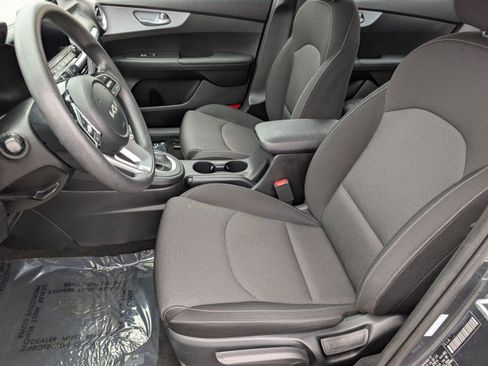 Used 2024 Kia Forte LXS image 4