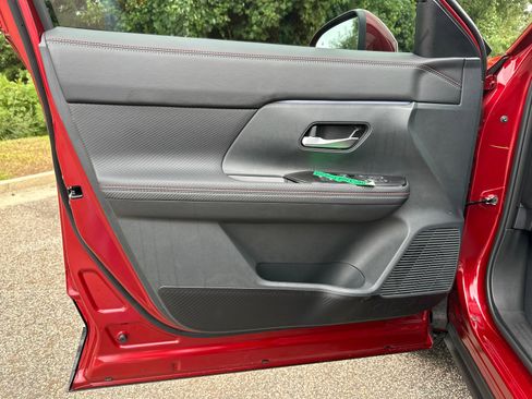 New 2025 Nissan Kicks SR w/ SR Premium Package image 10