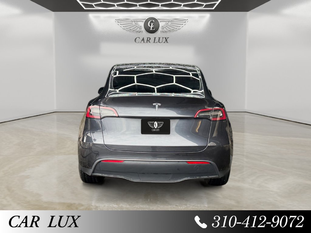 Used 2024 Tesla Model Y Long Range RWD image 4
