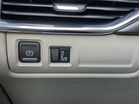 Certified 2023 Cadillac XT4 Premium Luxury image 28